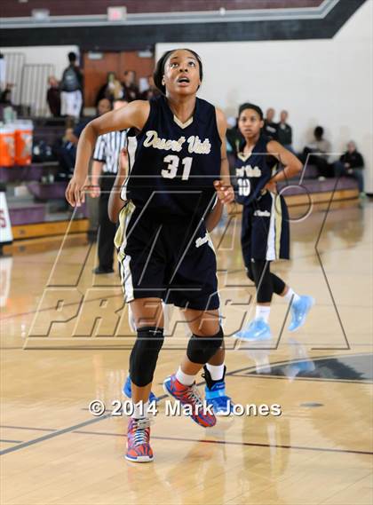 Thumbnail 1 in Desert Vista vs. Dillard (Nike Tournament of Champions) photogallery.