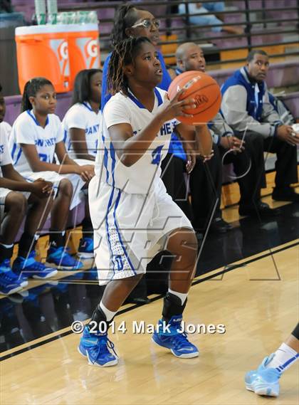 Thumbnail 3 in Desert Vista vs. Dillard (Nike Tournament of Champions) photogallery.