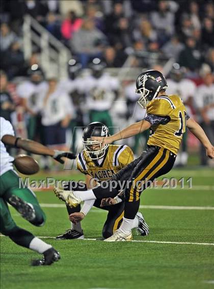 Thumbnail 2 in Sachem North vs. William Floyd (Section 11 Division I Final) photogallery.