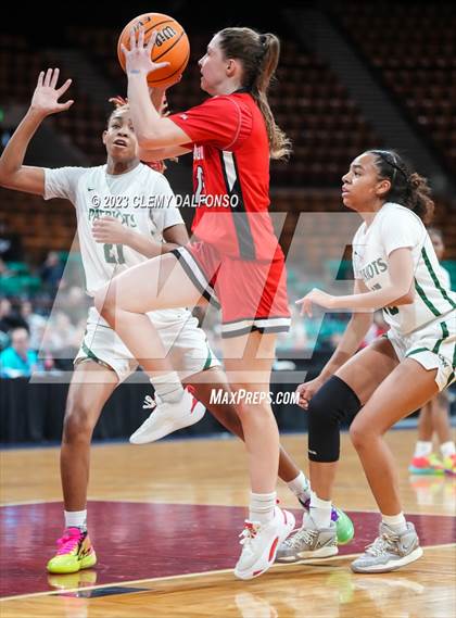 Thumbnail 2 in Glenwood Springs vs George Washington (CHSAA 5A Great 8) photogallery.