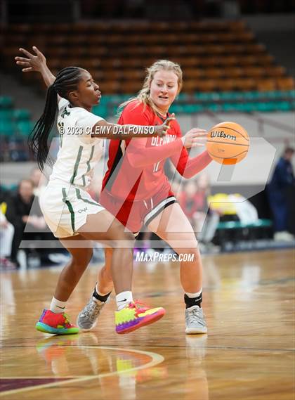 Thumbnail 3 in Glenwood Springs vs George Washington (CHSAA 5A Great 8) photogallery.