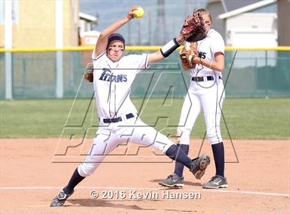 Thumbnail 2 in Sky View @ Syracuse (UHSAA 2nd Round) photogallery.