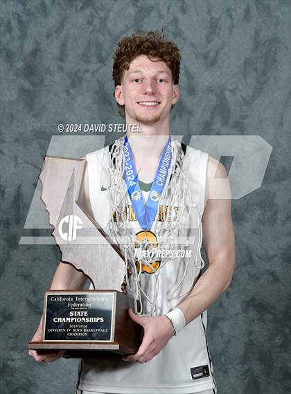 Thumbnail 3 in Monterey (CIF State D4 Awards) photogallery.