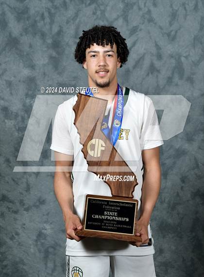 Thumbnail 1 in Monterey (CIF State D4 Awards) photogallery.