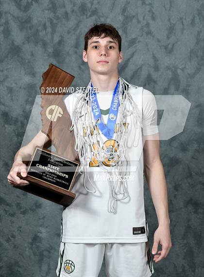 Thumbnail 2 in Monterey (CIF State D4 Awards) photogallery.