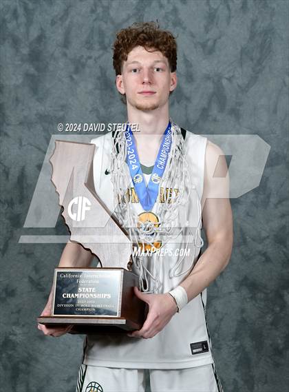 Thumbnail 1 in Monterey (CIF State D4 Awards) photogallery.