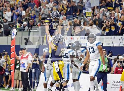 Thumbnail 2 in Highland Park vs. Shadow Creek (UIL 5A Division 1 Championship) photogallery.