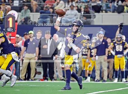 Thumbnail 3 in Highland Park vs. Shadow Creek (UIL 5A Division 1 Championship) photogallery.