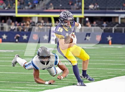 Thumbnail 3 in Highland Park vs. Shadow Creek (UIL 5A Division 1 Championship) photogallery.