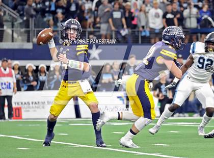 Thumbnail 3 in Highland Park vs. Shadow Creek (UIL 5A Division 1 Championship) photogallery.
