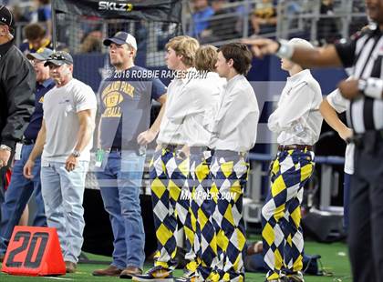 Thumbnail 3 in Highland Park vs. Shadow Creek (UIL 5A Division 1 Championship) photogallery.