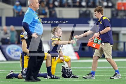 Thumbnail 2 in Highland Park vs. Shadow Creek (UIL 5A Division 1 Championship) photogallery.