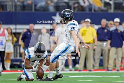 Thumbnail 3 in Highland Park vs. Shadow Creek (UIL 5A Division 1 Championship) photogallery.