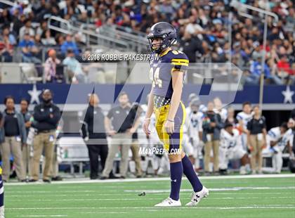 Thumbnail 1 in Highland Park vs. Shadow Creek (UIL 5A Division 1 Championship) photogallery.