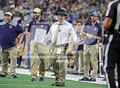 Thumbnail 2 in Highland Park vs. Shadow Creek (UIL 5A Division 1 Championship) photogallery.