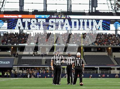 Thumbnail 2 in Highland Park vs. Shadow Creek (UIL 5A Division 1 Championship) photogallery.