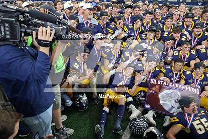 Thumbnail 3 in Highland Park vs. Shadow Creek (UIL 5A Division 1 Championship) photogallery.