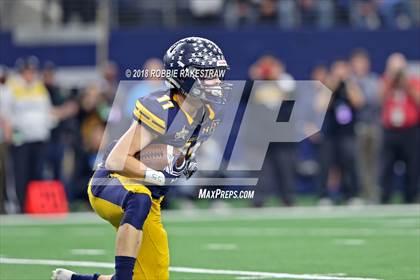 Thumbnail 2 in Highland Park vs. Shadow Creek (UIL 5A Division 1 Championship) photogallery.