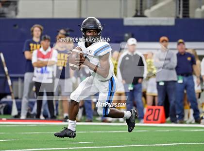 Thumbnail 2 in Highland Park vs. Shadow Creek (UIL 5A Division 1 Championship) photogallery.