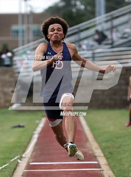 Thumbnail 3 in NCISAA D1 Championship (Long Jump) photogallery.