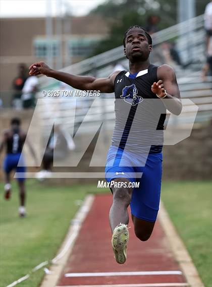 Thumbnail 3 in NCISAA D1 Championship (Long Jump) photogallery.