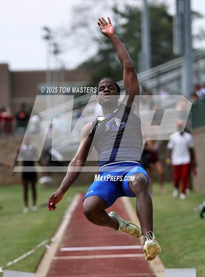 Thumbnail 1 in NCISAA D1 Championship (Long Jump) photogallery.