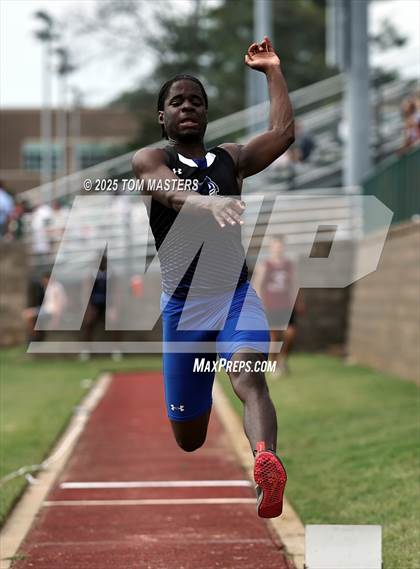 Thumbnail 1 in NCISAA D1 Championship (Long Jump) photogallery.