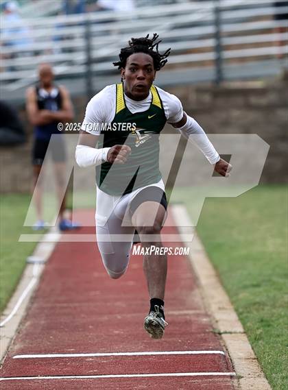 Thumbnail 2 in NCISAA D1 Championship (Long Jump) photogallery.