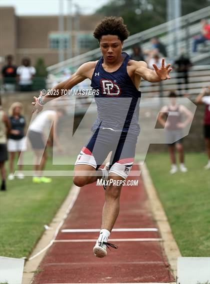 Thumbnail 2 in NCISAA D1 Championship (Long Jump) photogallery.
