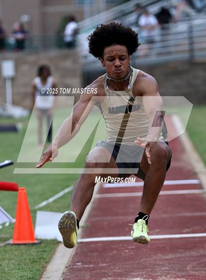 Thumbnail 2 in NCISAA D1 Championship (Long Jump) photogallery.