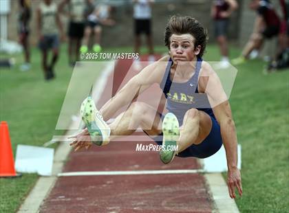 Thumbnail 2 in NCISAA D1 Championship (Long Jump) photogallery.