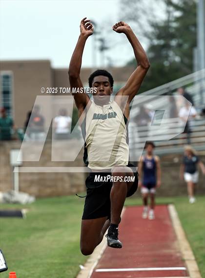 Thumbnail 2 in NCISAA D1 Championship (Long Jump) photogallery.