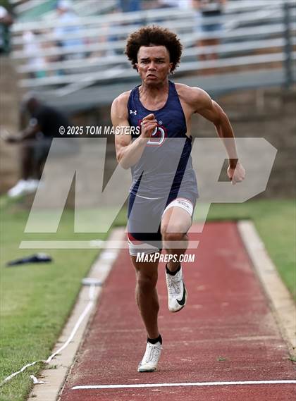 Thumbnail 1 in NCISAA D1 Championship (Long Jump) photogallery.