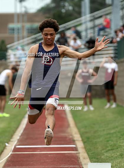 Thumbnail 1 in NCISAA D1 Championship (Long Jump) photogallery.