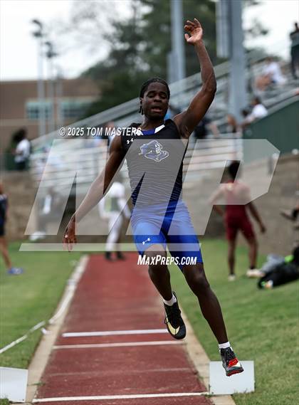 Thumbnail 2 in NCISAA D1 Championship (Long Jump) photogallery.