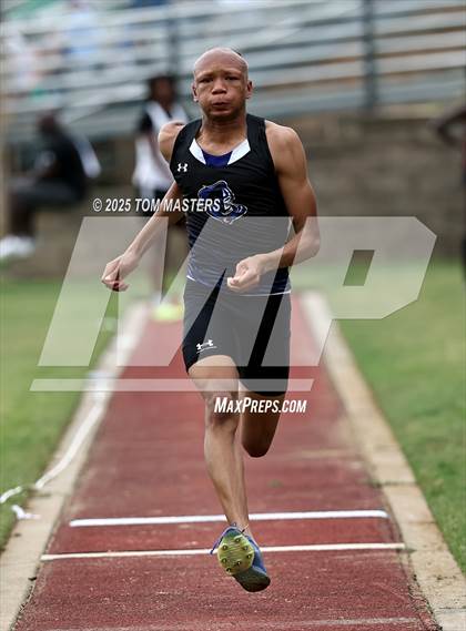 Thumbnail 3 in NCISAA D1 Championship (Long Jump) photogallery.