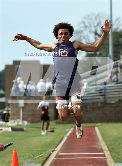 Thumbnail 2 in NCISAA D1 Championship (Long Jump) photogallery.