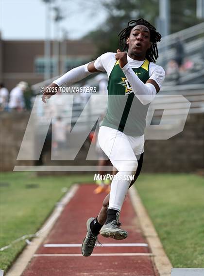 Thumbnail 3 in NCISAA D1 Championship (Long Jump) photogallery.