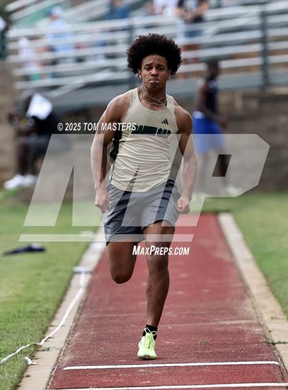 Thumbnail 3 in NCISAA D1 Championship (Long Jump) photogallery.