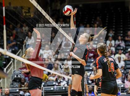 Thumbnail 1 in Iola vs. Schulenburg (UIL 2A Volleyball Semi-Final) photogallery.
