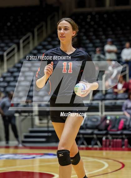 Thumbnail 3 in Iola vs. Schulenburg (UIL 2A Volleyball Semi-Final) photogallery.