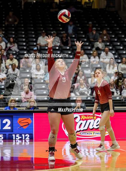 Thumbnail 3 in Iola vs. Schulenburg (UIL 2A Volleyball Semi-Final) photogallery.