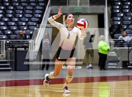 Thumbnail 3 in Iola vs. Schulenburg (UIL 2A Volleyball Semi-Final) photogallery.