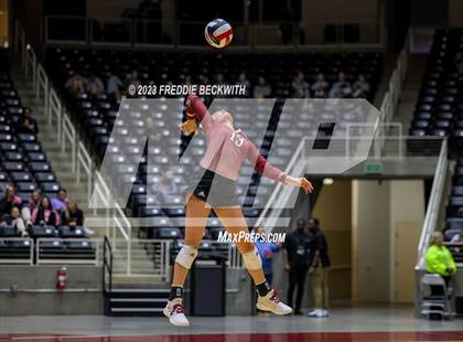 Thumbnail 1 in Iola vs. Schulenburg (UIL 2A Volleyball Semi-Final) photogallery.