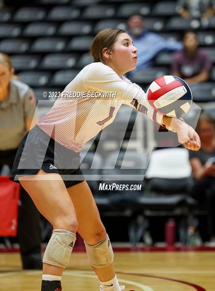 Thumbnail 2 in Iola vs. Schulenburg (UIL 2A Volleyball Semi-Final) photogallery.