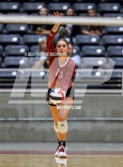 Thumbnail 2 in Iola vs. Schulenburg (UIL 2A Volleyball Semi-Final) photogallery.