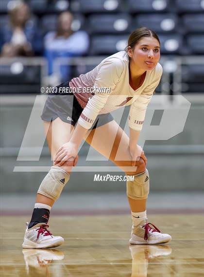 Thumbnail 3 in Iola vs. Schulenburg (UIL 2A Volleyball Semi-Final) photogallery.
