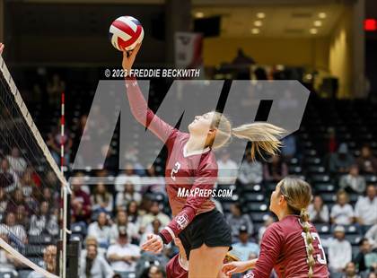 Thumbnail 1 in Iola vs. Schulenburg (UIL 2A Volleyball Semi-Final) photogallery.