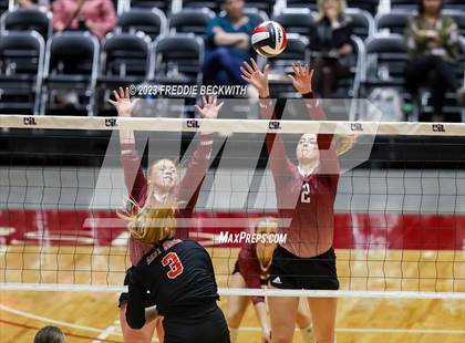 Thumbnail 1 in Iola vs. Schulenburg (UIL 2A Volleyball Semi-Final) photogallery.