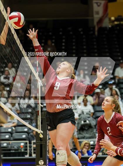 Thumbnail 2 in Iola vs. Schulenburg (UIL 2A Volleyball Semi-Final) photogallery.